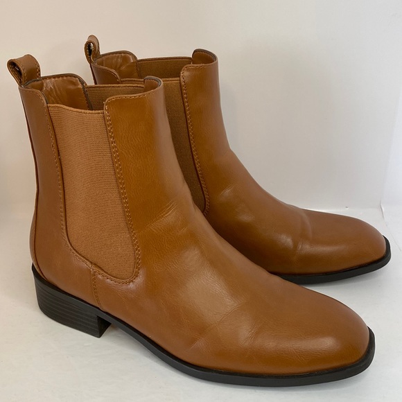 JustFab Vernetta Chelsea Boots in French Oak Women’s US size 9.5 - Picture 2 of 8